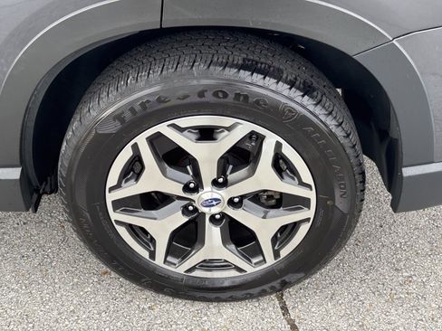 Used 2023 Subaru Forester Premium image 13