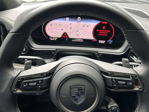 Used 2025 Porsche Cayenne Turbo image 21