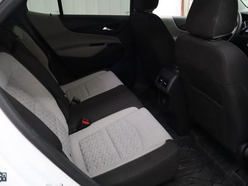 Used 2023 Chevrolet Equinox LS w/ LS Convenience Package image 27