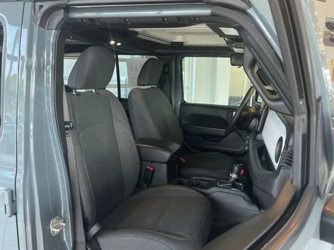 Certified 2024 Jeep Wrangler Unlimited w/ Convenience Group AWD/4WD image 26