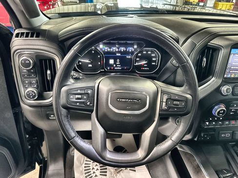 Used 2022 GMC Sierra 3500 Denali AWD/4WD image 17