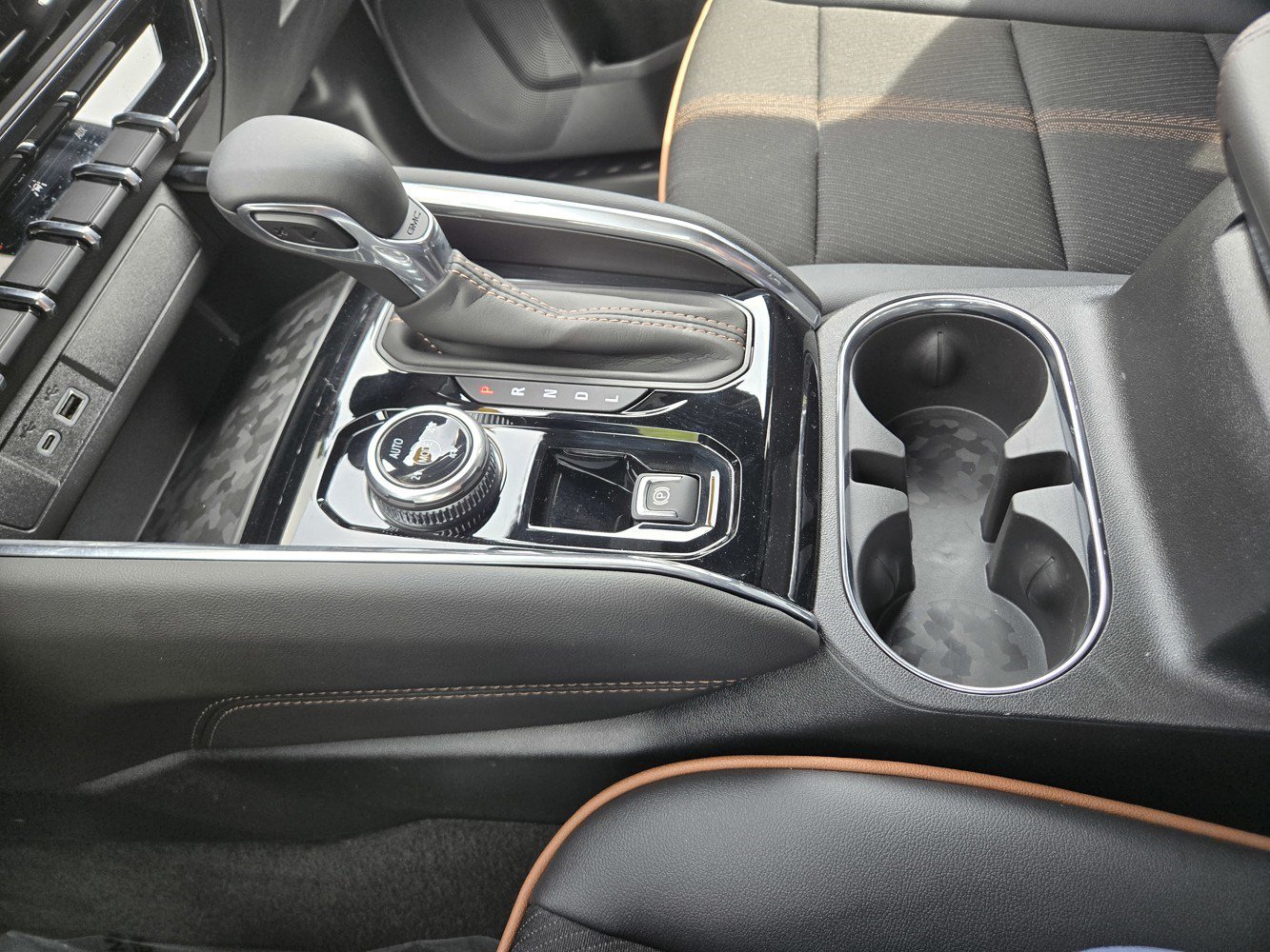 Certified 2026 GMC Canyon AT4 AWD/4WD image 11