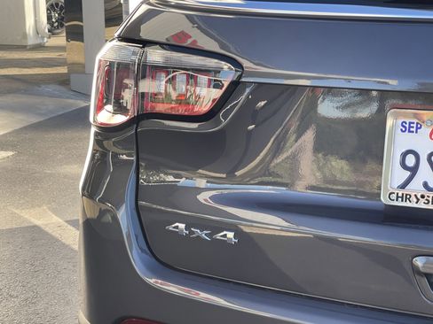 Used 2024 Jeep Compass Sport image 10