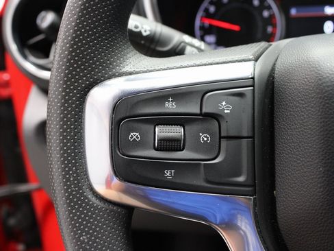 Used 2023 Chevrolet Blazer LT image 25