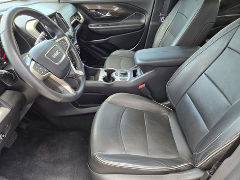 Used 2020 GMC Terrain Denali w/ Denali Premium Package FWD image 9