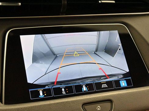 Certified 2022 Cadillac XT4 Premium Luxury w/ Enhanced Visibility Package AWD/4WD image 23