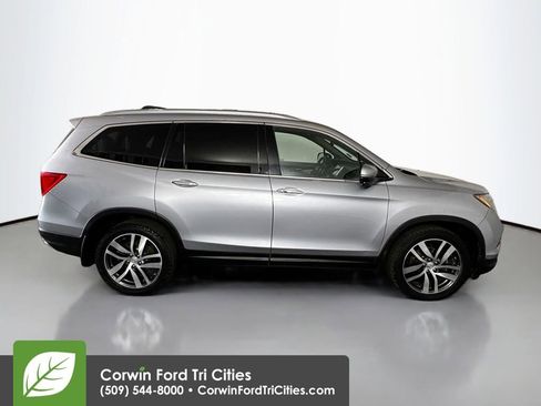 Used 2018 Honda Pilot Touring image 19