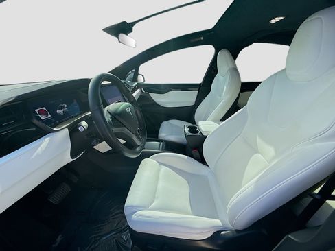Used 2020 Tesla Model X Long Range image 17