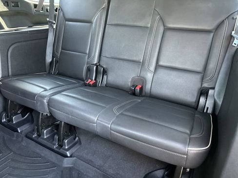 Used 2022 GMC Yukon XL SLT w/ SLT Luxury Package AWD/4WD image 35