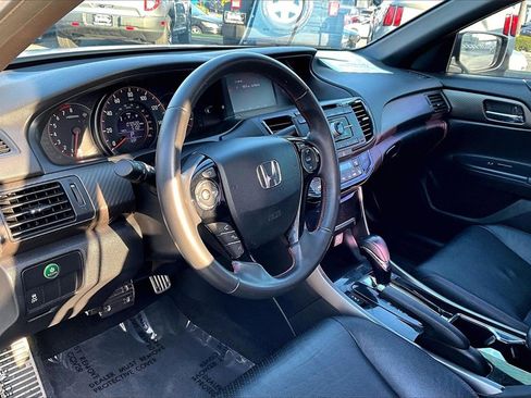 Used 2017 Honda Accord Sport Special Edition image 9