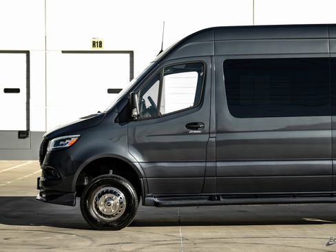Used 2023 Mercedes-Benz Sprinter 3500 image 6