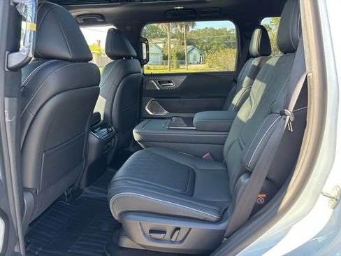 New 2026 INFINITI QX80 Autograph w/ Premium Cargo Package image 13