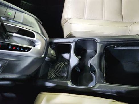 Used 2019 Honda CR-V Touring image 19