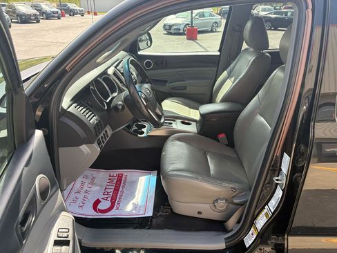 Used 2013 Toyota Tacoma 4x4 Double Cab image 11
