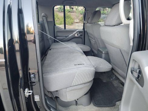 Used 2017 Nissan Frontier SV RWD image 39