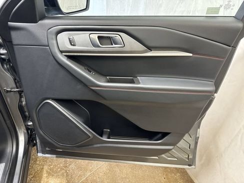 Used 2025 Ford Explorer ST-Line AWD/4WD image 31