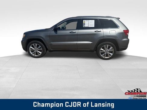 Used 2012 Jeep Grand Cherokee Laredo image 2
