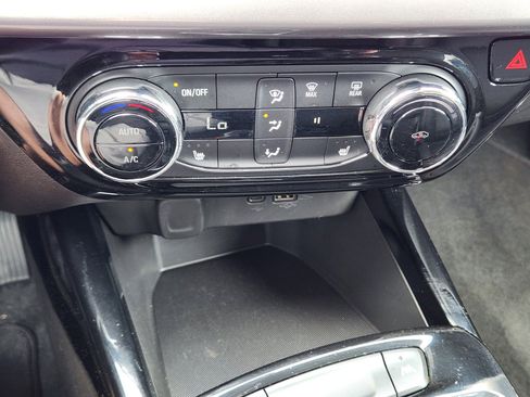 Used 2024 Chevrolet Trax ACTIV w/ Driver Confidence Package FWD image 14