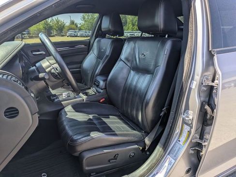 Used 2017 Chrysler 300 S AWD/4WD image 11