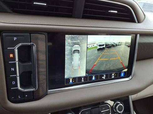 Used 2023 GMC Yukon Denali AWD/4WD image 34