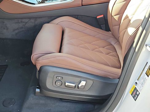 New 2026 BMW X5 xDrive50e w/ M Sport Package image 18