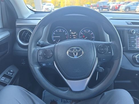 Used 2017 Toyota RAV4 LE image 18