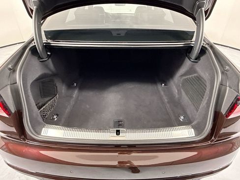 Used 2020 Audi S8 L image 29