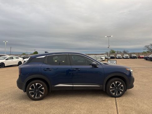 Certified 2025 Nissan Kicks SV image 20