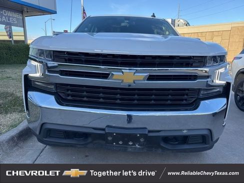 Used 2022 Chevrolet Silverado 1500 LT w/ Z71 Off-Road Package image 2