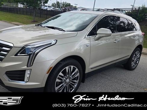 Used 2017 Cadillac XT5 Premium Luxury FWD image 1