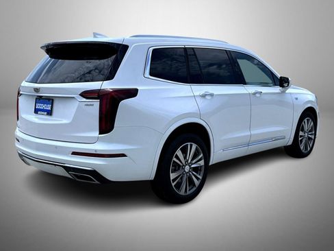 Used 2021 Cadillac XT6 Premium Luxury image 5