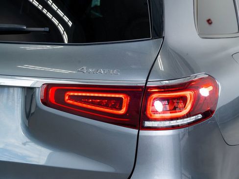 Used 2022 Mercedes-Benz GLS 450 4MATIC image 13