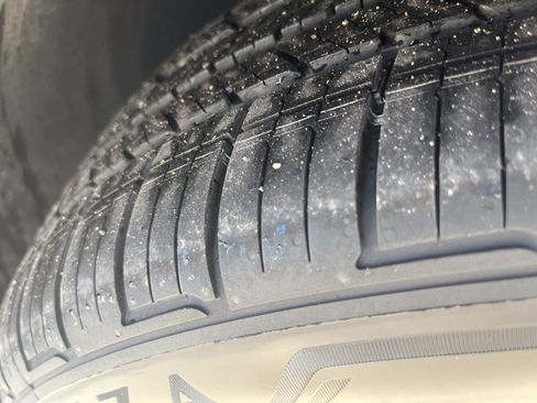 Used 2021 Volkswagen ID.4 Pro S w/ Gradient Package image 11