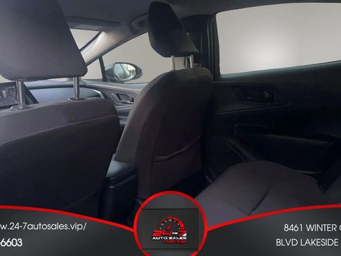 Used 2023 Toyota Prius LE FWD image 14