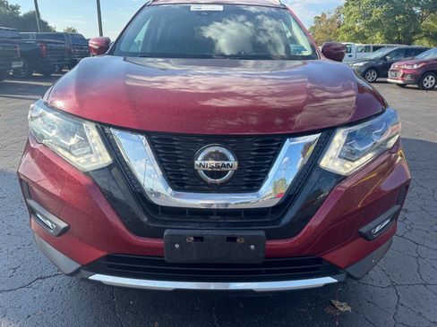 Used 2018 Nissan Rogue S image 2