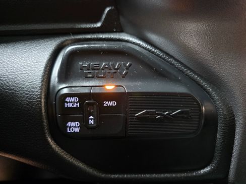 Used 2021 RAM 2500 Big Horn image 34