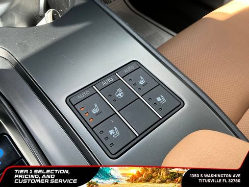Used 2025 Lexus UX 300h FWD image 38