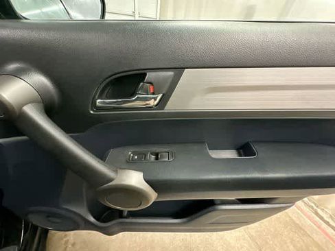 Used 2011 Honda CR-V SE image 19