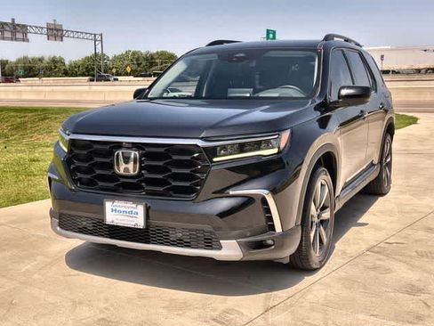 Certified 2023 Honda Pilot Elite image 2