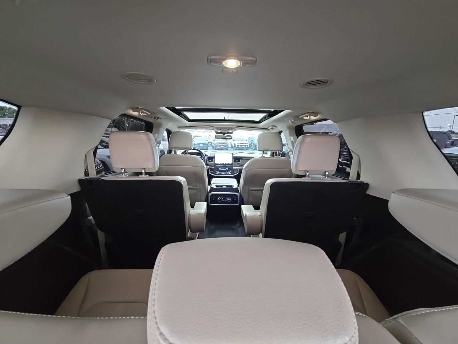 Used 2023 Ford Expedition Limited AWD/4WD image 53