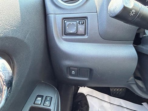 Used 2014 Nissan Versa Note SV FWD image 24