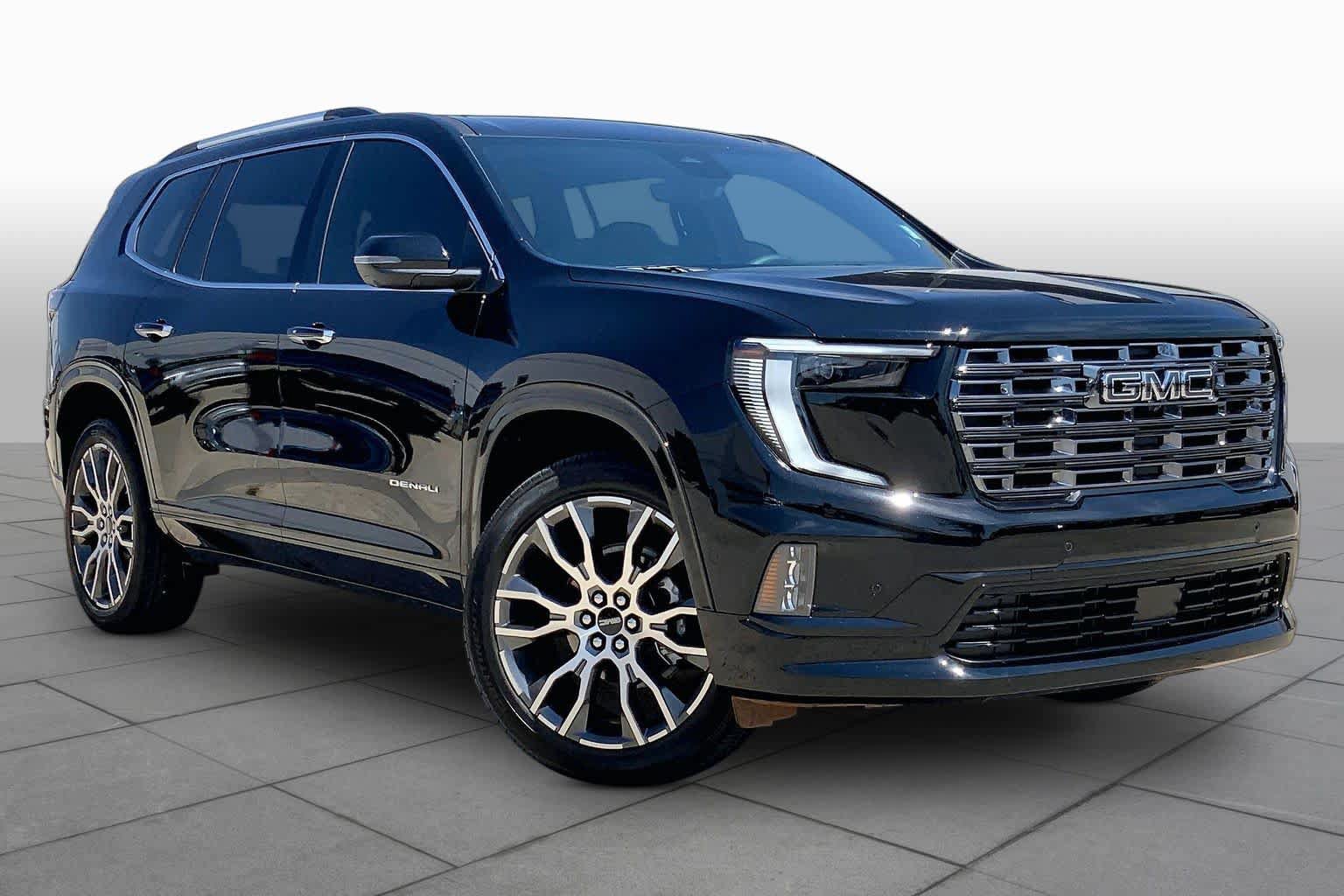 Certified 2026 GMC Acadia Denali Ultimate w/ LPO, Floor Liner Package FWD image 3