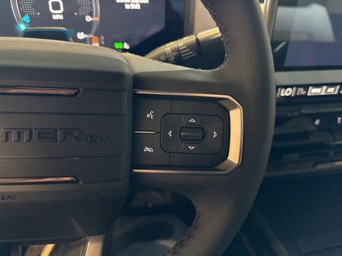 New 2025 GMC Hummer EV 3X AWD/4WD image 32