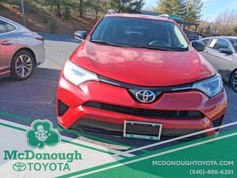 Used 2016 Toyota RAV4 LE image 3