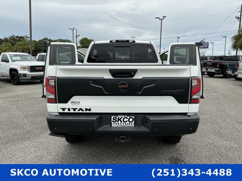 Used 2020 Nissan Titan PRO-4X w/ Pro-4x Convenience Package AWD/4WD image 34