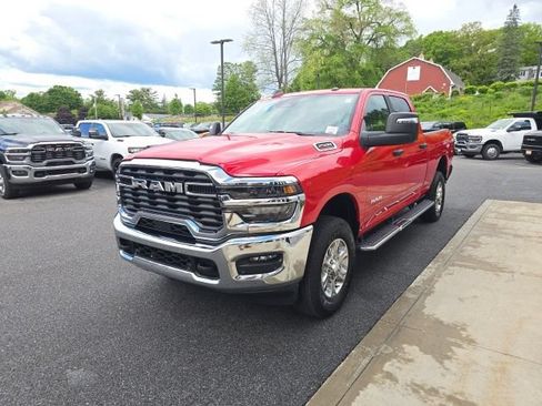 Certified 2026 RAM 2500 Big Horn AWD/4WD image 3