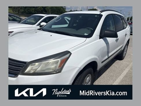 Used 2017 Chevrolet Traverse LS FWD image 1