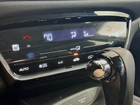 Used 2017 Honda HR-V EX image 23