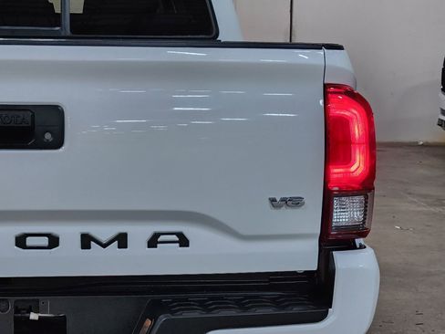 Used 2023 Toyota Tacoma SR image 22