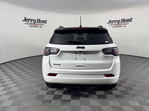 Used 2023 Jeep Compass High Altitude AWD/4WD image 12